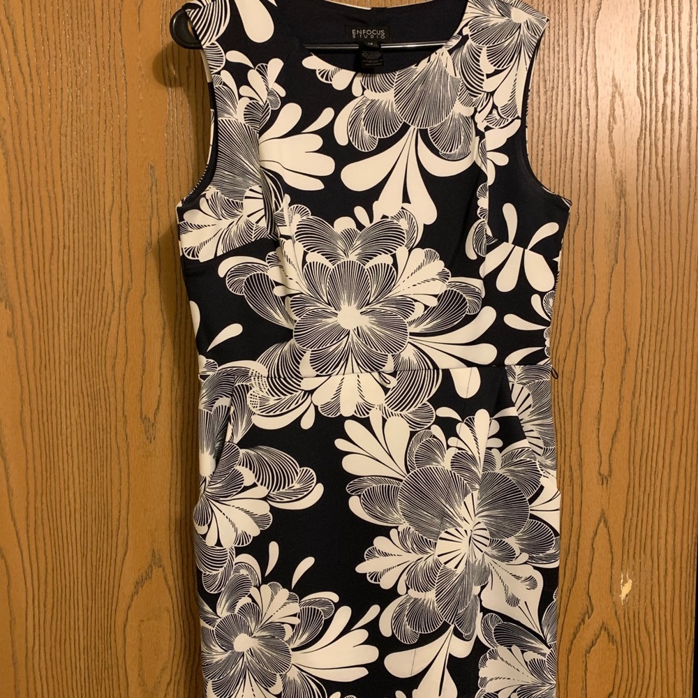 Women’s navy and white dress